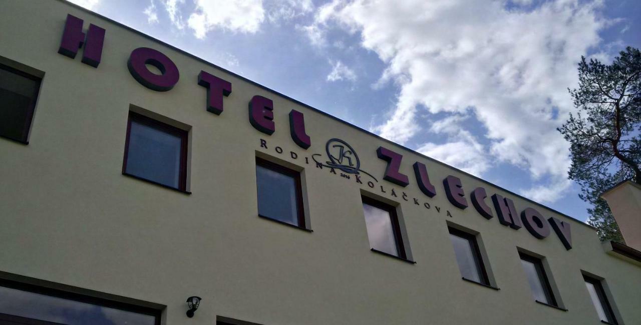 Hotel Zlechov Plumlov Kültér fotó