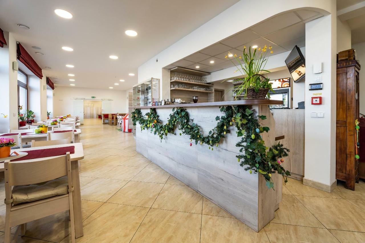 Hotel Zlechov Plumlov Kültér fotó