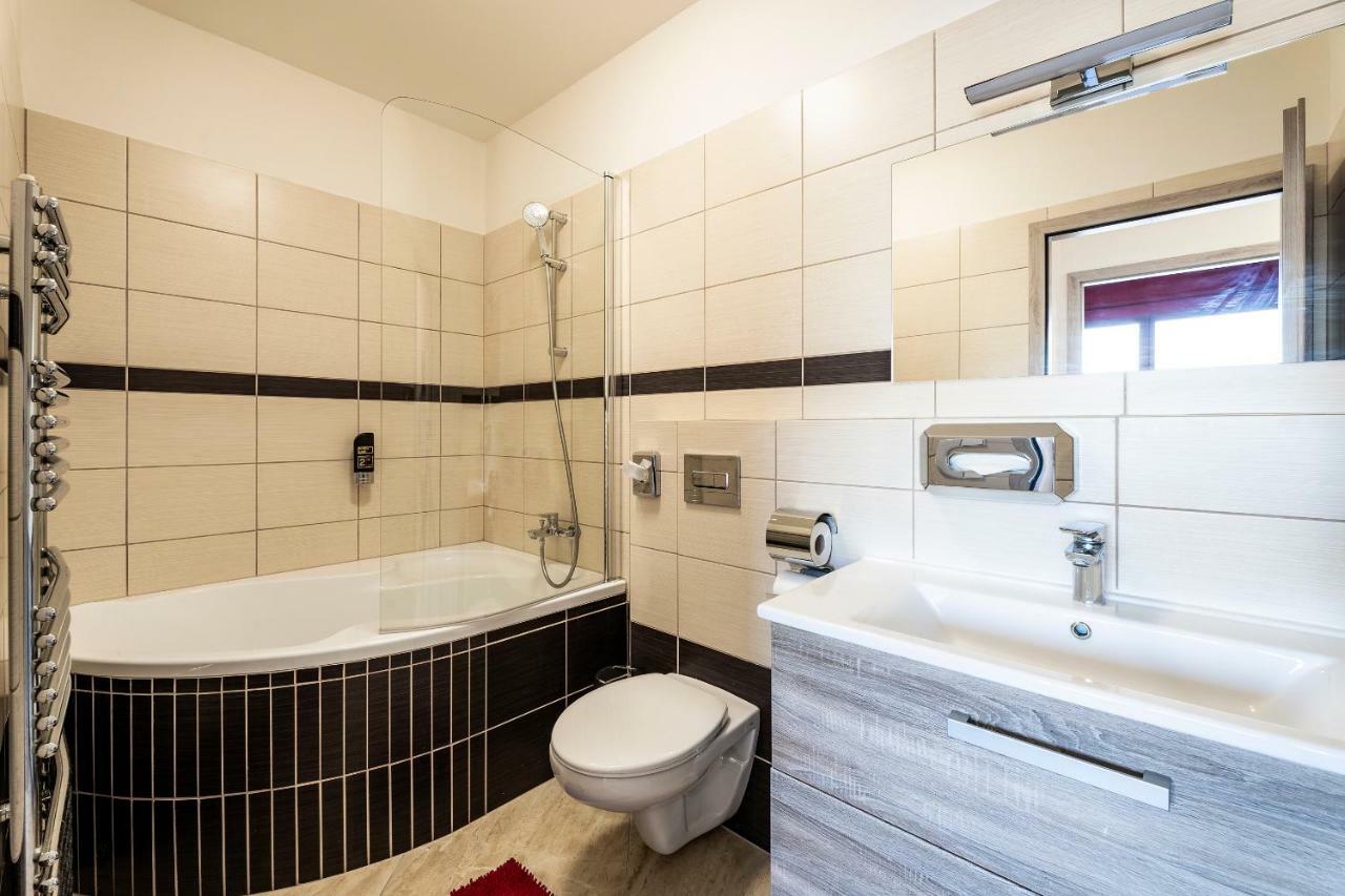 Hotel Zlechov Plumlov Kültér fotó